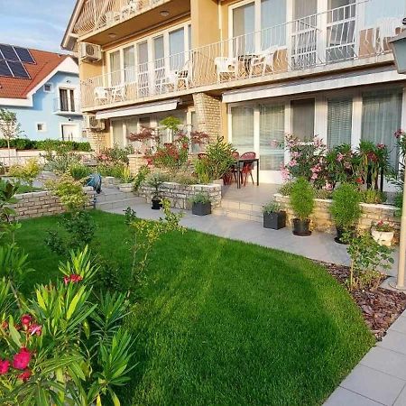 Siesta Apartmanhaz Balatonfuered Екстериор снимка