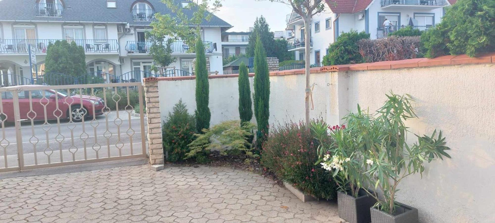 Siesta Apartmanhaz Balatonfuered Екстериор снимка