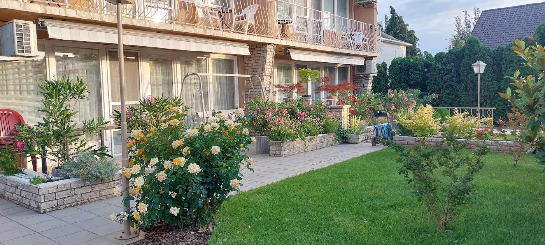 Siesta Apartmanhaz Balatonfuered Екстериор снимка