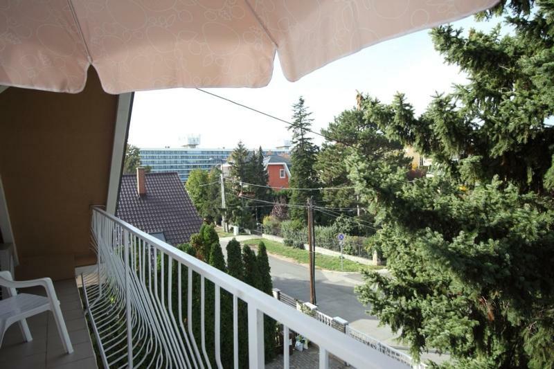 Siesta Apartmanhaz Balatonfuered Екстериор снимка